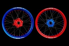 Supermoto Radsatz von Talon mit Vorder- und Hinterrad in Wunschfarbe