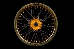 Supermoto Radsatz von Haan Wheels mit Pulver Beschichtung in Wunschfarbe