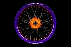 Supermoto Radsatz von Haan Wheels mit Pulver Beschichtung in Wunschfarbe